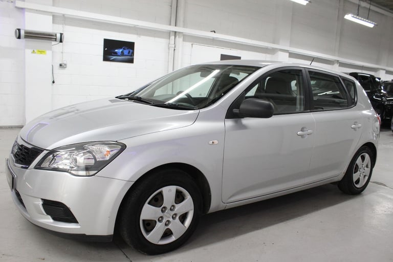 2010 Kia Ceed 1.4 1 Euro 4 5dr HATCHBACK Petrol Manual