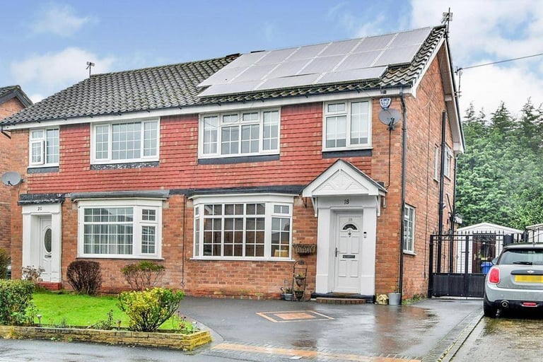 3 Bed Semi-Detached House Blythe Avenue SK7