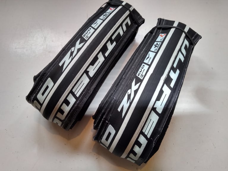 image for SCHWALBE ULTREMO ZX 700C x 23mm FOLDING TYRES ONE PAIR *CAN SHIP !*