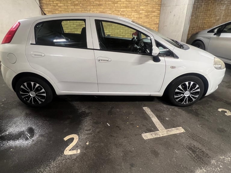 Fiat, GRANDE PUNTO, Hatchback, 2010, Manual, 1368 (cc), 5 doors