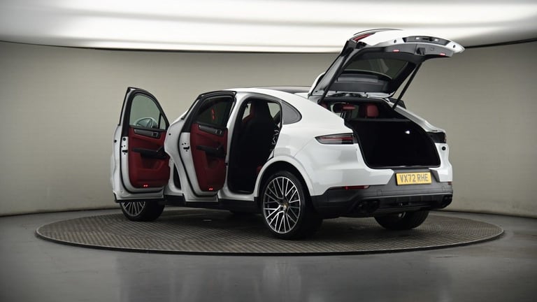 2022 Porsche Cayenne 3.0T V6 Platinum Edition TiptronicS 4WD Euro 6 (s/s) 5dr Coupe Petrol Automatic