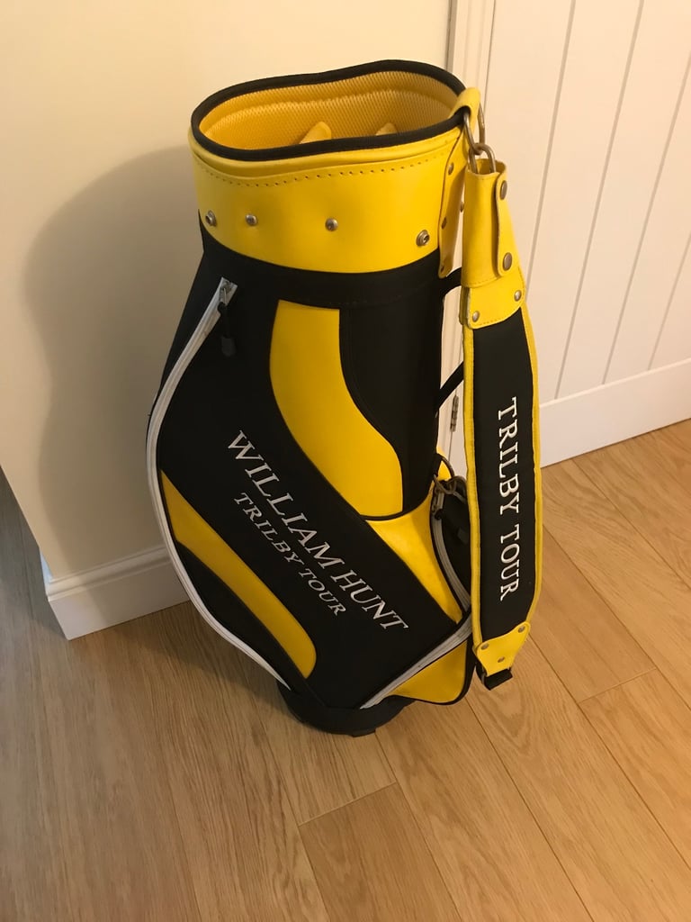 image for Golf bag Light weight William Hunt Trilby Tour bag complete with head cover & carry strap.