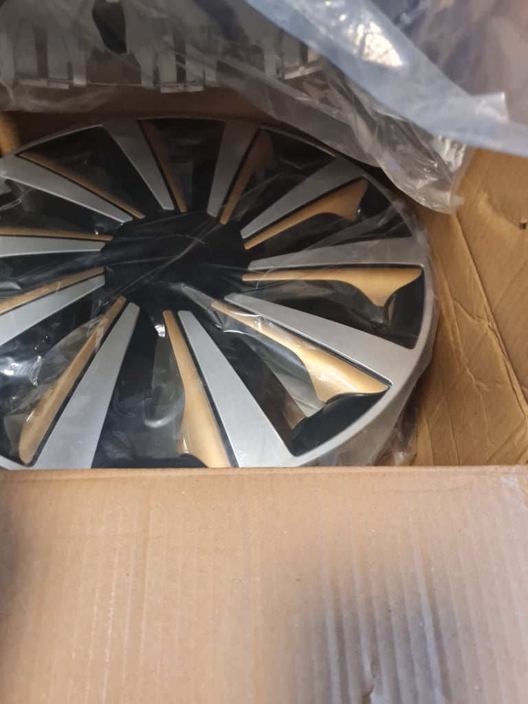 Wheel cover 16 inch brand new 