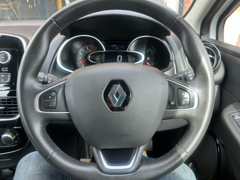  Renault Clio PLAY Petrol