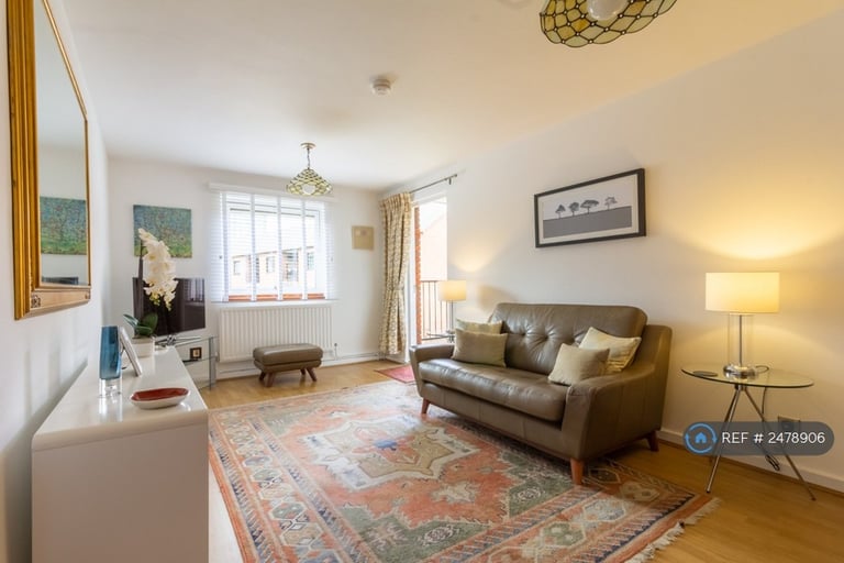 image for 1 bedroom flat in Cooper Close, London, SE1 (1 bed) (#2478906)