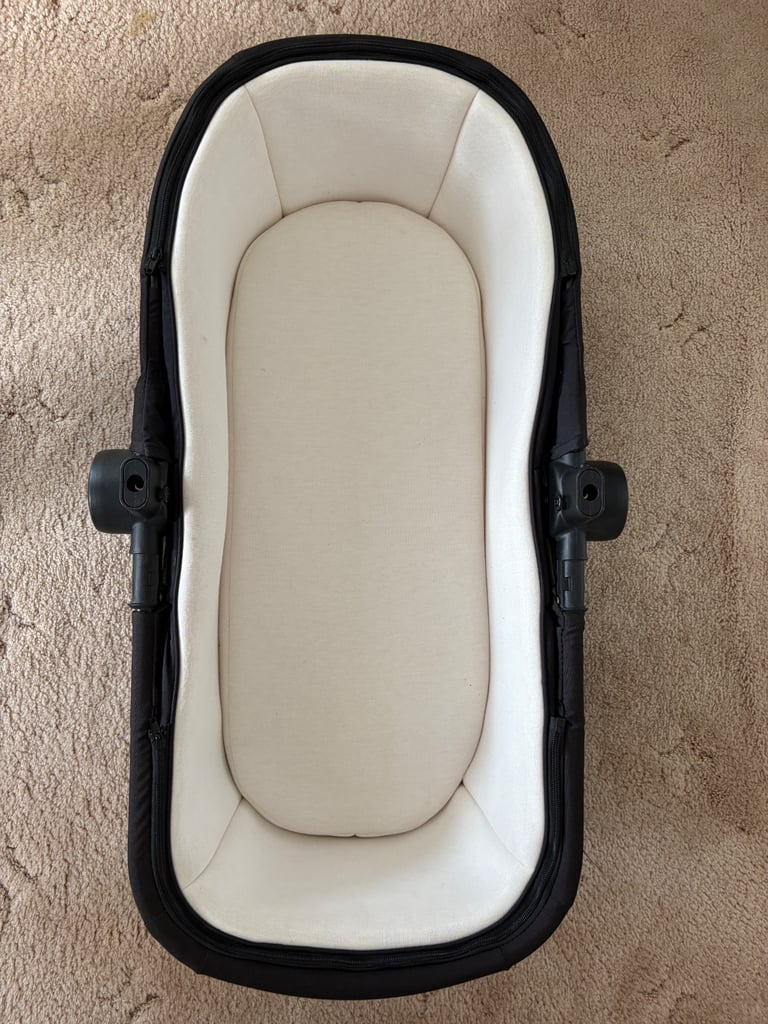 Silver Cross buggy, car seat and bassinet 