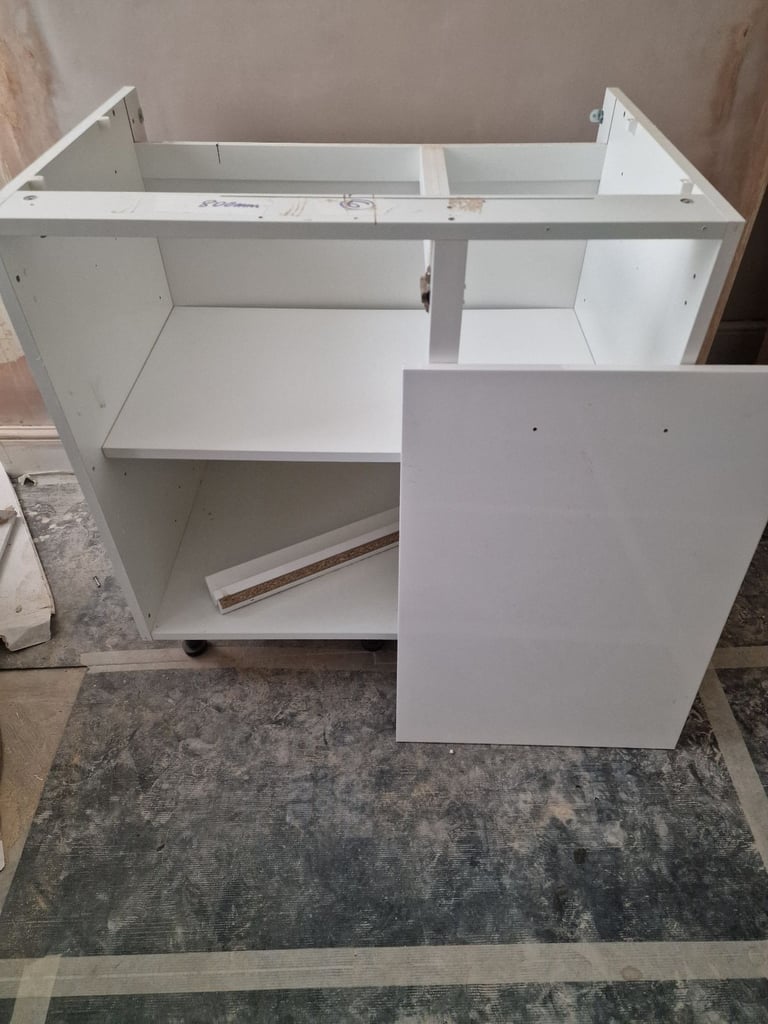 image for 800mm base unit with corner post/ panel, door & hinges 