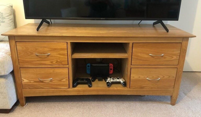Solid Wood TV Cabinet