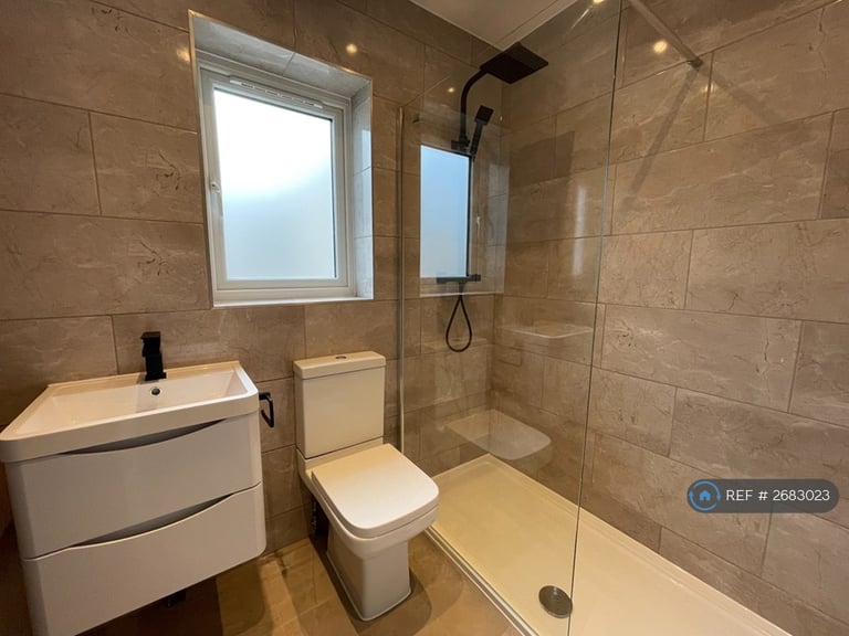 5 bedroom house in Milton Road, Southampton, SO15 (5 bed) (#2683023)