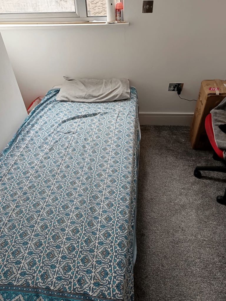 Spacious & Cosy Sinle Room for Rent AT RM1 1BJ