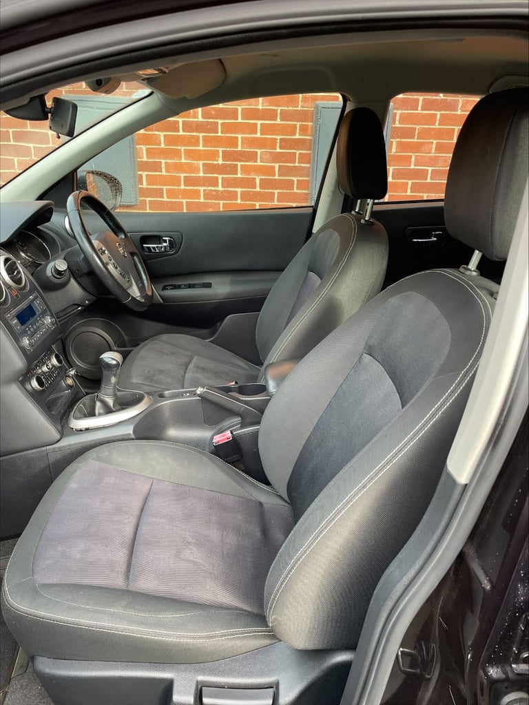 Nissan Quashqai 2012, Manual, Petrol, 5 doors, Excellent Condition with Long MOT