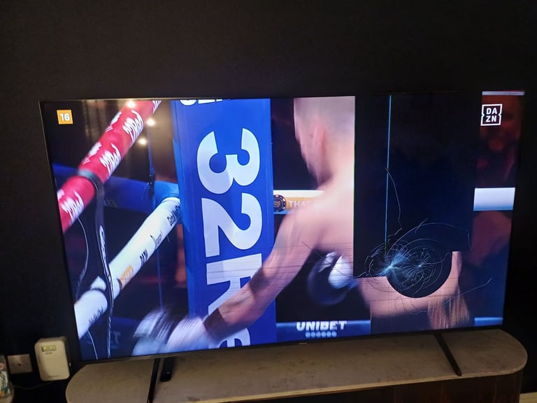 Hisense 75 inch tv for sale for spares or repair