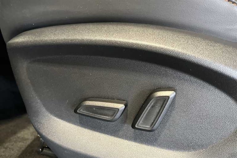 2025 MG MG HS 1.5 T-GDI Trophy SUV 5dr Petrol DCT Euro 6 (s/s) (169 ps) SUV Petrol Automatic