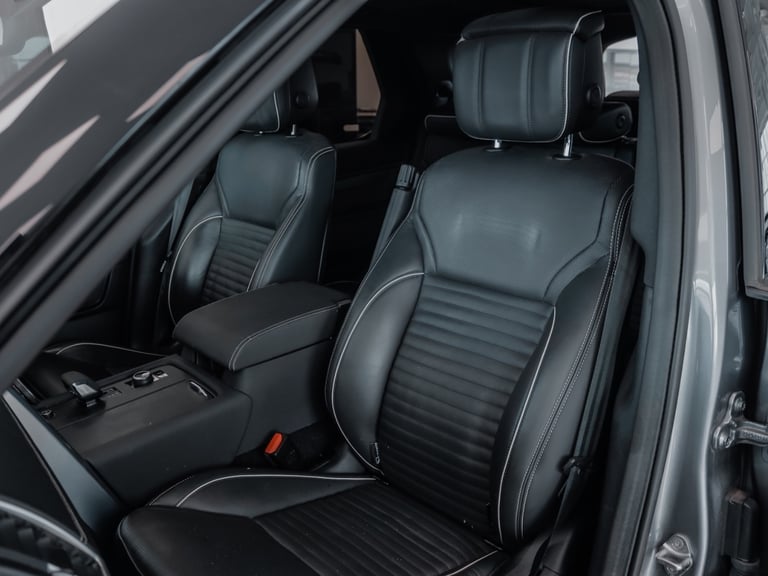 2021 Land Rover Discovery 3.0 D300 R-Dynamic HSE 5dr Auto Station Wagon Diesel Automatic