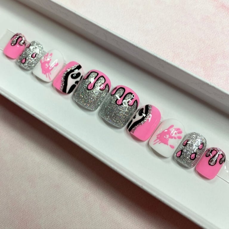 HALLOWEEN PRESS-ON NAILS - CUSTOM, HAND-PAINTED, AFFORDABLE