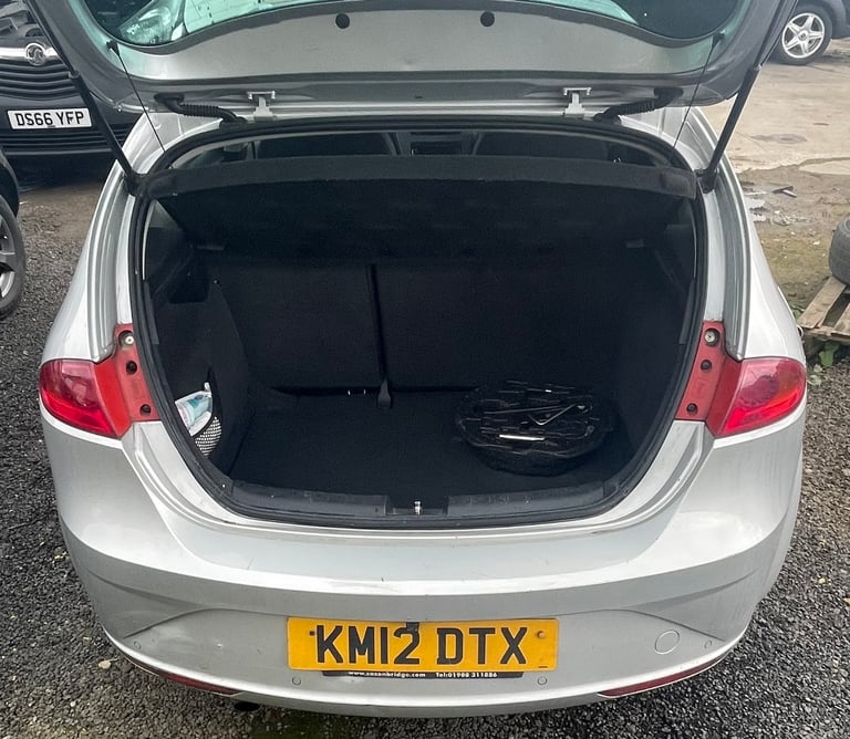Seat Leon 1.6 TDI 2012 Silver Spares or Repairs Breaking for Parts