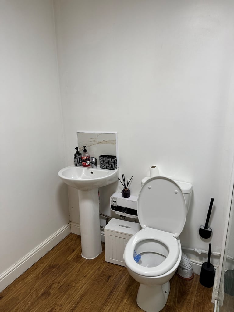 2 bed flat for rent 