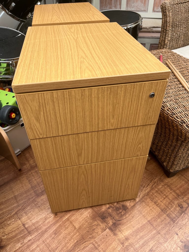 Two matching Filing cabinets 