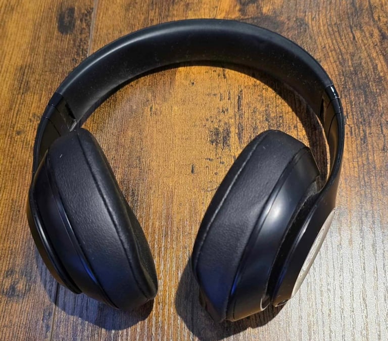 BEATS STUDIO 3 NOISE CANCELLING HEADPHONES BLACK