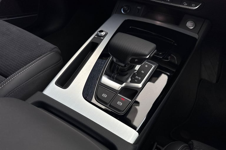  Audi Q5 2.0 TFSIe 50 S line SUV 5dr Petrol Plug-in Hybrid S Tronic quattro Euro 6 ( Petrol/Elect...