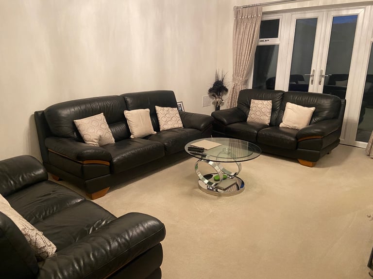Black leather 3 piece sofa
