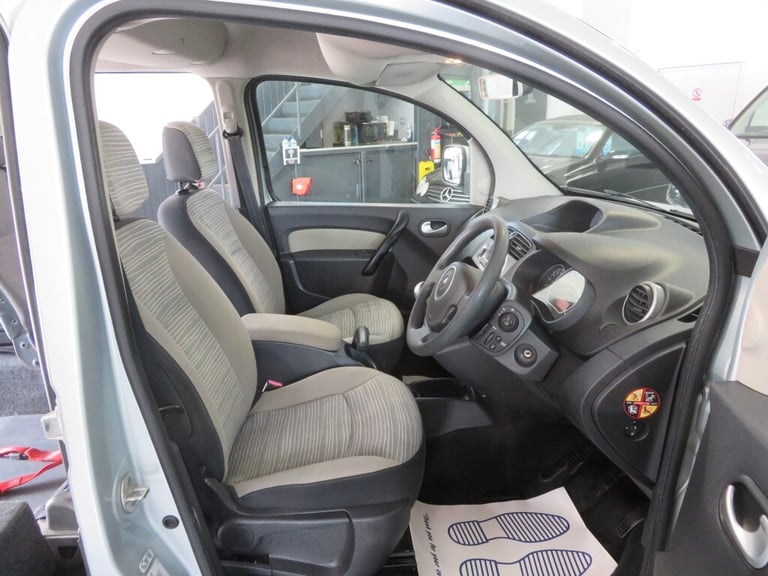 2011 Renault Kangoo WHEELCHAIR CAR DISABLED ACCESS VEHICLE MOBILITY MPV Diesel Manual