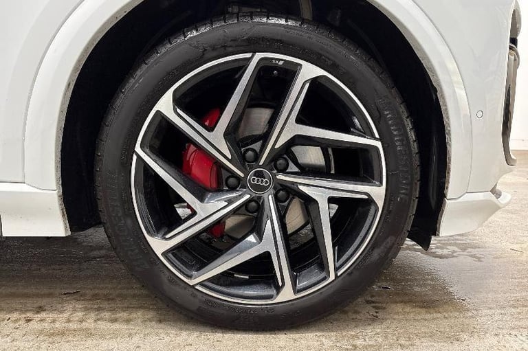 2025 Audi Q6 e-tron Q6 SUV Edition 1 e-tron performance  225,00 kW Estate ELECTRIC Automatic