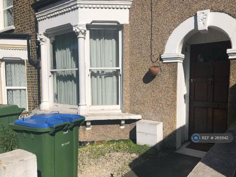 4 bedroom house in Rainton Road, London, SE7 (4 bed) (#2651142)