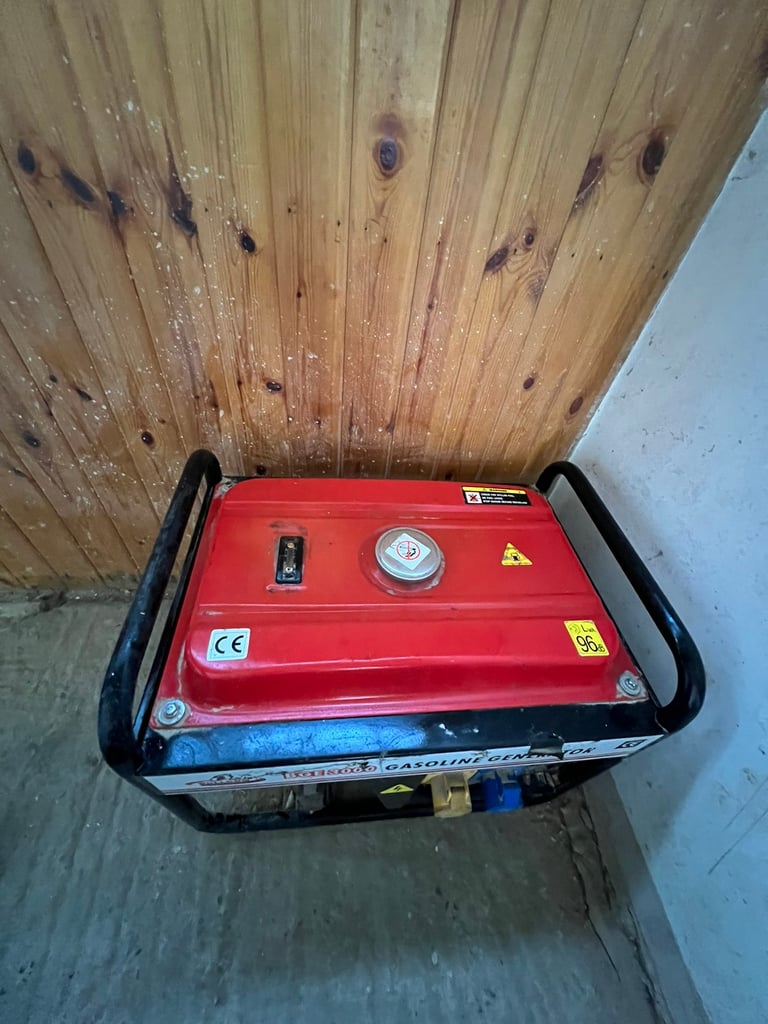 Bulldog BGE 3000 Petrol Generator 6.5 HP