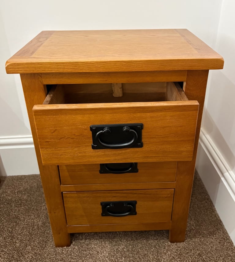 Oak 3 Drawer Bedside Table NEW