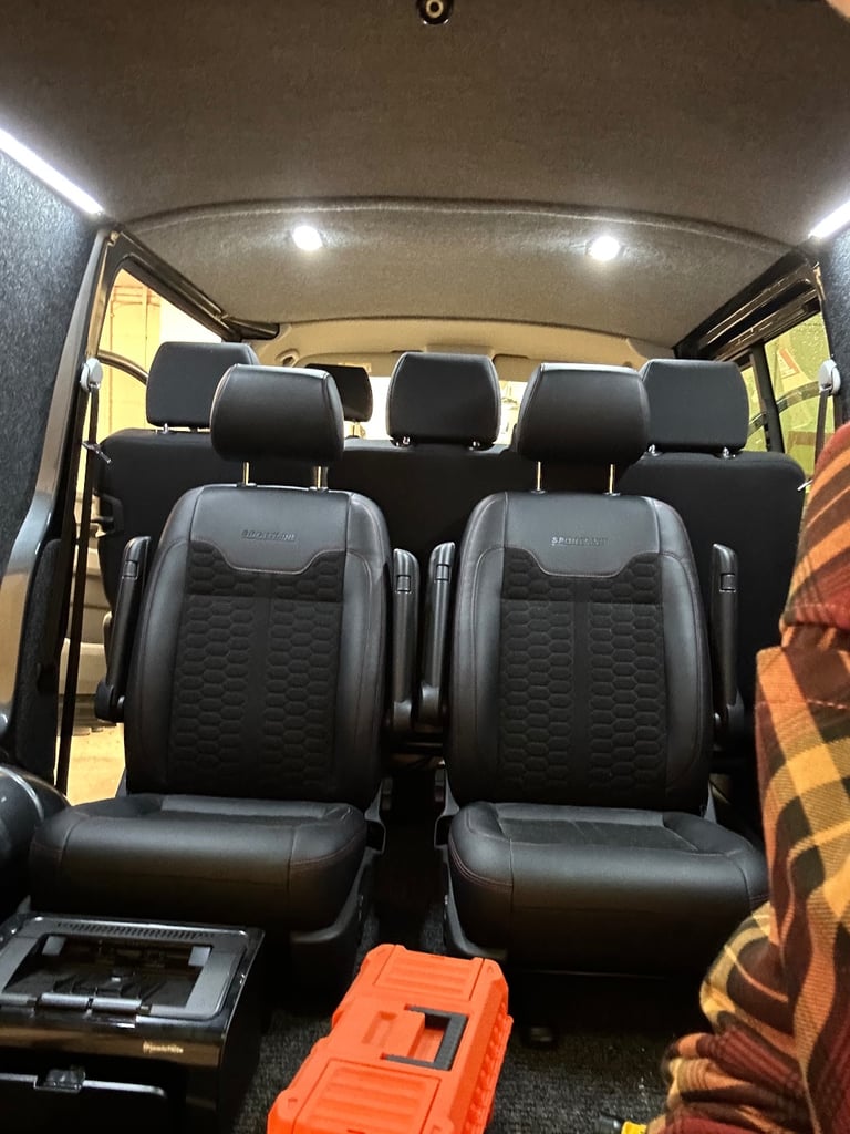 VW Volkswagen T6.1 Sportlline Seats