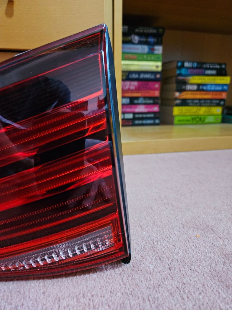 VW Golf 7.5 RIGHT INNER tail light