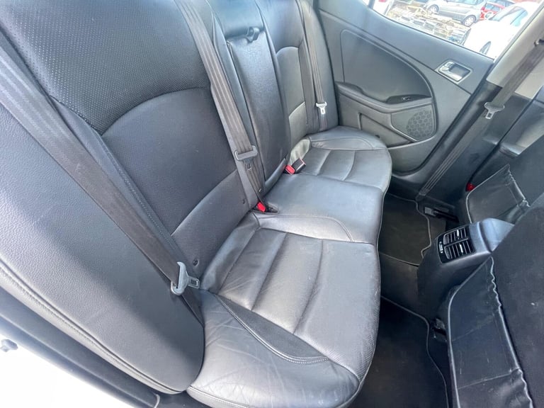 2015 Kia Optima 1.7 CRDi 2 4dr Auto SALOON DIESEL Automatic