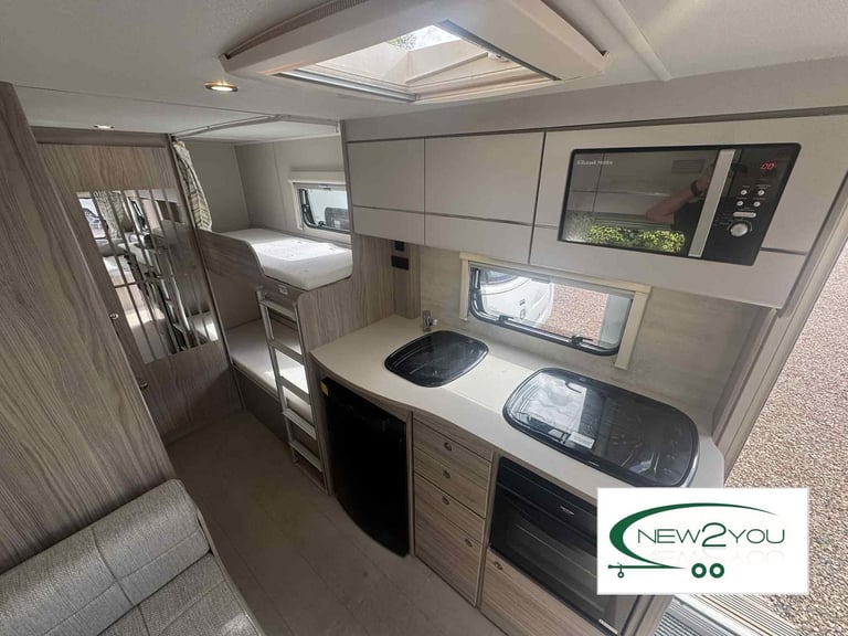 2021 Elddis Xplore 586 - 6 Berth - FIXED BUNKS Caravan - STOCK NO E168