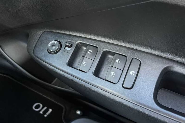 2025 Hyundai i10 1.2 Advance Hatchback 5dr Petrol Auto Euro 6 (s/s) (79 ps) Hatchback Petrol Auto...