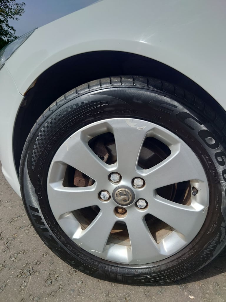 Vauxhall, INSIGNIA, Hatchback, 2013, Manual, 1956 (cc),5 doors - Image 18