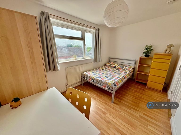 5 bedroom house in Chilwell Street, Nottingham, NG7 (5 bed) (#2673777)