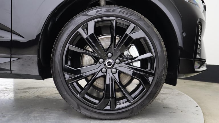  Volvo XC60 B5 (P) AWD Plus Black Edition (Harman Kardon Sound, 360 Camera, BLIS) Petrol/Electric...