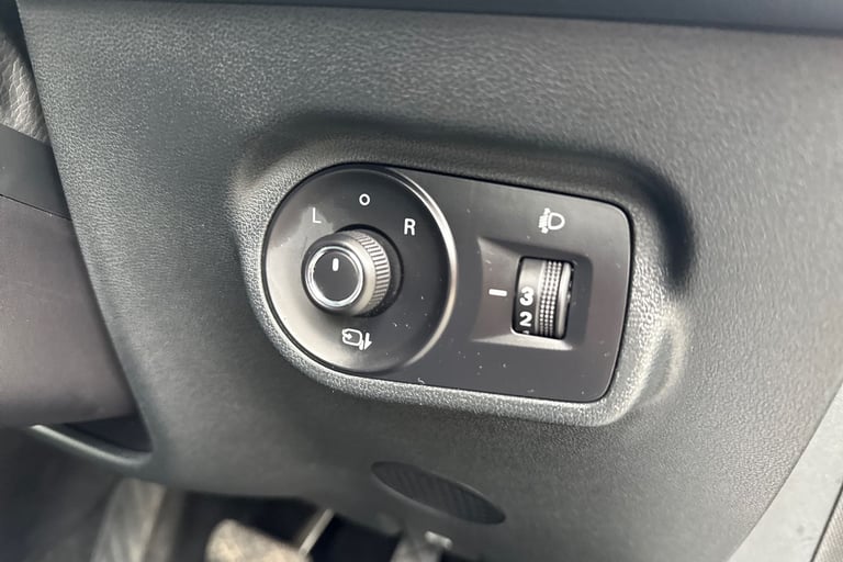 2025 MG MG ZS 106600 Hatchback Hybrid Automatic