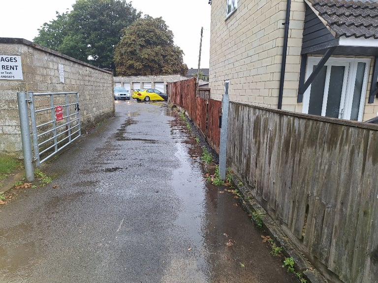TO LET LOCK UP GARAGES CORSHAM SN13 9JL