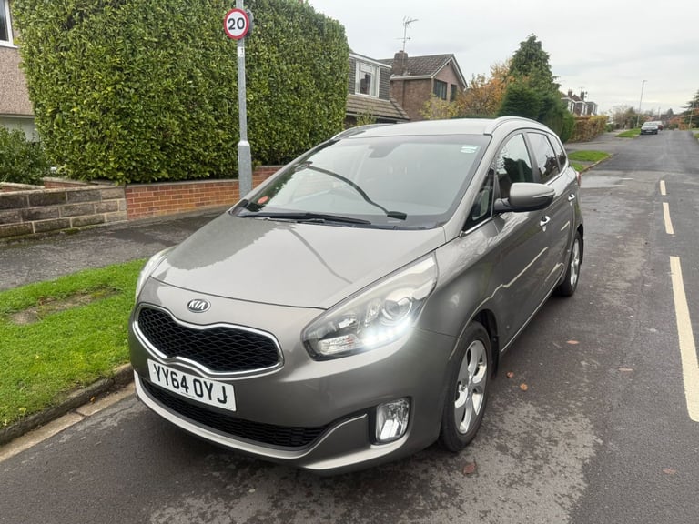 image for Kia Carens 2 1.7 CRDi MPV 7-seater Automatic with 12 Months Mot&Low Mileage 79K&Full Ser Hist