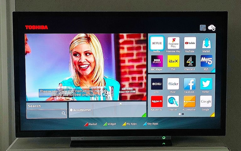 32" TOSHIBA SMART FULL HD SLIM LIGHTWEIGHT WIFI LED APPS TV RC & STAND TOP CONDITION -FREE DELIVERY
