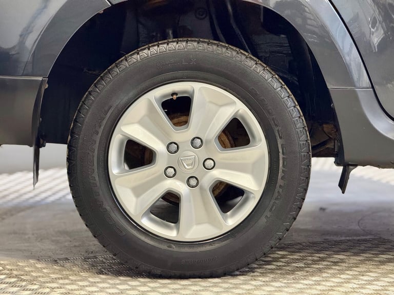 2017 Dacia Duster 1.2 TCe Prestige SUV 5dr Petrol Manual 4WD Euro 6 - FOUR