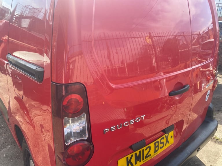 Scotland Royal Mail Peugeot Partner low miles tidy condition. MOT and serviced 