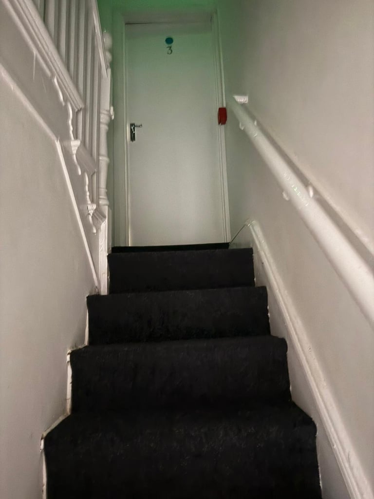 SELF CONTAINED ROOMS AVAILABLE IN SUPPORTED ACCOMMODATION FOR BENEFIT CLAIMANTS UC PIP