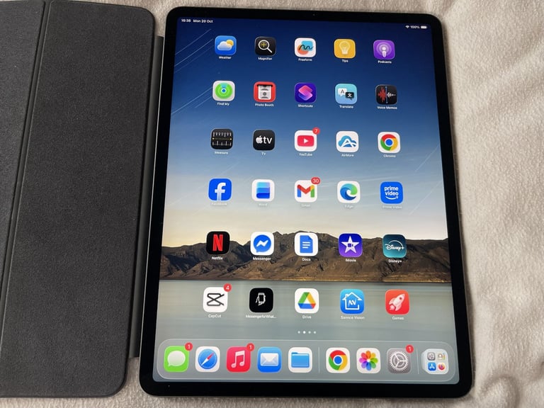 image for Apple iPad Pro 12.9 Inch 3rd Generation (Apple Pencil)