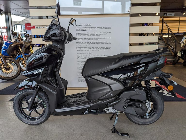 NEW Yamaha RayZR 125 Learner Legal Scooter. (Black) JUST £2,500 (No Admin Fees)