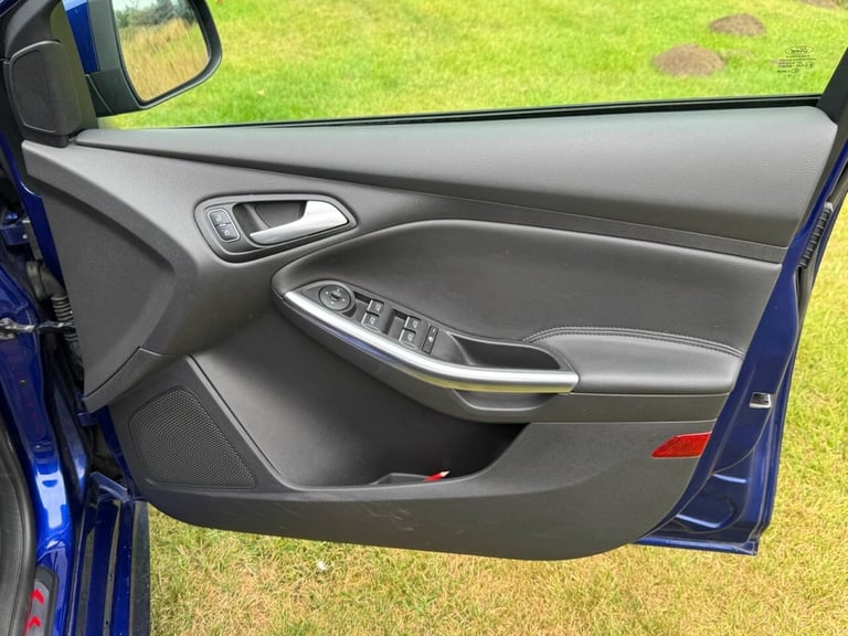 2015 Ford Focus 2.0T EcoBoost ST-2 5dr HATCHBACK PETROL Manual