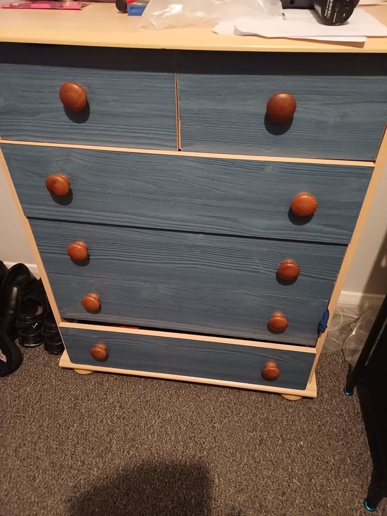 Free chest of drawers 