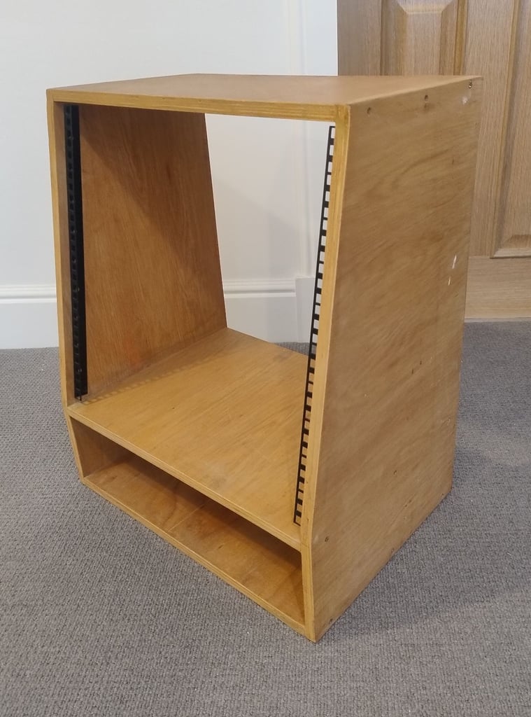 19" Wooden Studio Rack Cabinet for recording studio